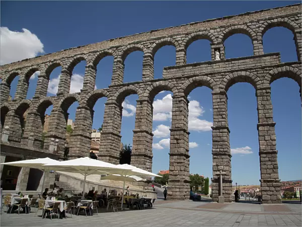 Roman Aqueduct, Segovia, UNESCO World Heritage Site, Castile y Leon, Spain, Europe