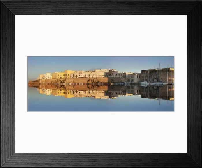 Framed Print : Old town with castle and harbour at sunrise, Gallipoli, Lecce province, Salentine Peninsula