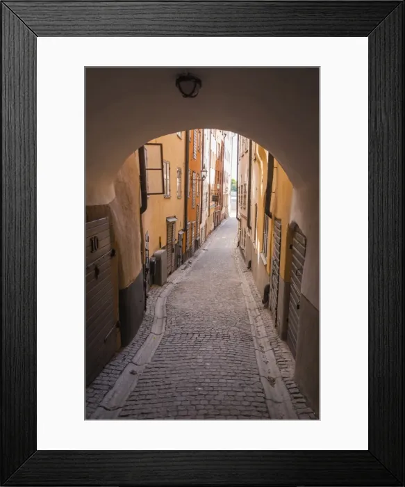 Framed Print : Arch and cobblestone alley in historic Gamla Stan, Stockholm, Sweden, Scandinavia, Europe