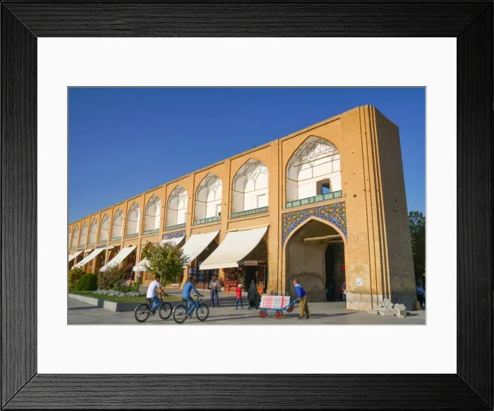 Framed Print : Late afternoon at the shops on Naqsh-e Jahan (Imam) Square, Isfahan, Iran, Middle East Framed Print : Late afternoon at the shops on Naqsh-e Jahan (Imam) Square, Isfahan, Iran, Middle East