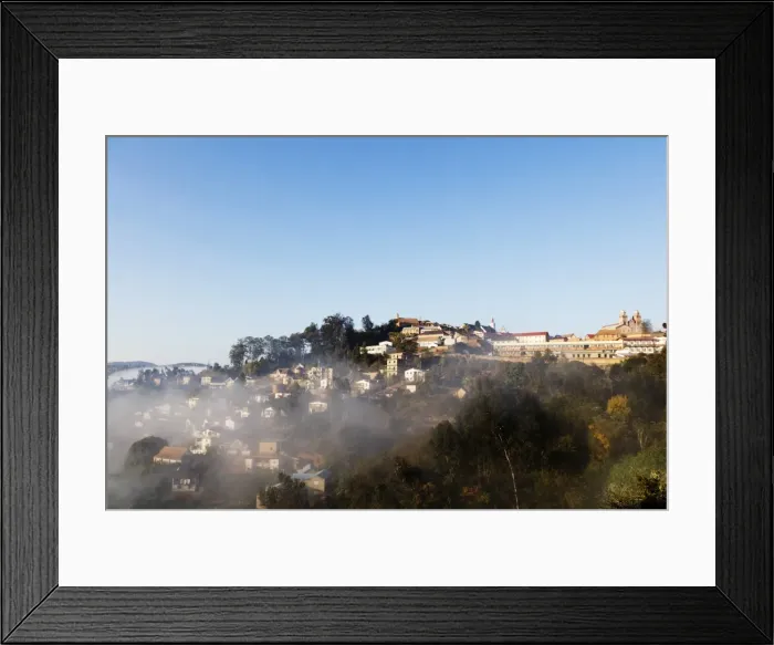 Framed Print : Fianarantsoa, early morning mist on the Haute Ville old town, central area, Madagascar Framed Print : Fianarantsoa, early morning mist on the Haute Ville old town, central area, Madagascar
