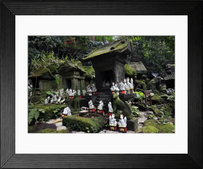 Framed Print : Shinto shrine in the Kamakura hills, Honshu, Japan, Asia