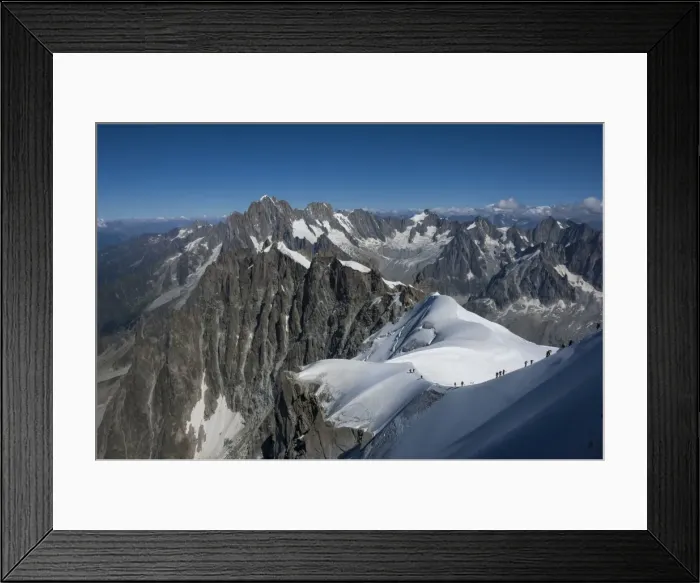 Framed Print : Climbers on a snowfield approaching the Aiguile du Midi, 3842m, Graian Alps, Chamonix Framed Print : Climbers on a snowfield approaching the Aiguile du Midi, 3842m, Graian Alps, Chamonix