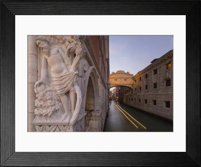 Framed Print : Doges Palace, Bridge of Sighs and gondola, Piazza San Marco, Venice, UNESCO World Heritage Site Framed Print : Doges Palace, Bridge of Sighs and gondola, Piazza San Marco, Venice, UNESCO World Heritage Site
