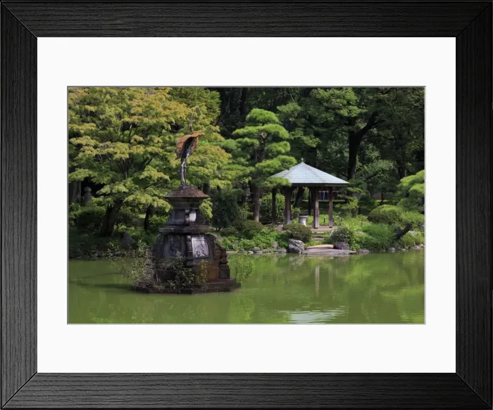 Framed Print : Swan Fountain, Hibiya Park, Tokyo, Japan, Asia Framed Print : Swan Fountain, Hibiya Park, Tokyo, Japan, Asia