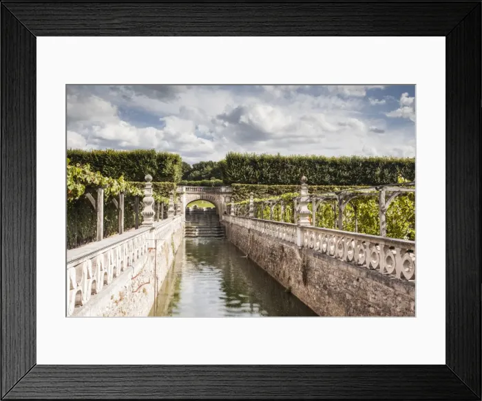 Framed Print : The gardens in the Chateau de Villandry, Indre-et-Loire, Loire Valley, UNESCO World Heritage Site Framed Print : The gardens in the Chateau de Villandry, Indre-et-Loire, Loire Valley, UNESCO World Heritage Site