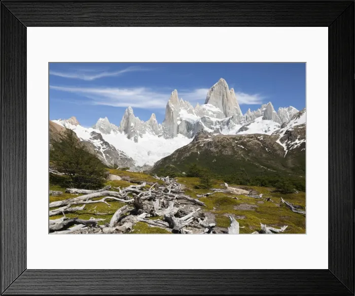 Framed Print : View of Mount Fitz Roy on Laguna de Los Tres trail, El Chalten, Patagonia, Argentina Framed Print : View of Mount Fitz Roy on Laguna de Los Tres trail, El Chalten, Patagonia, Argentina