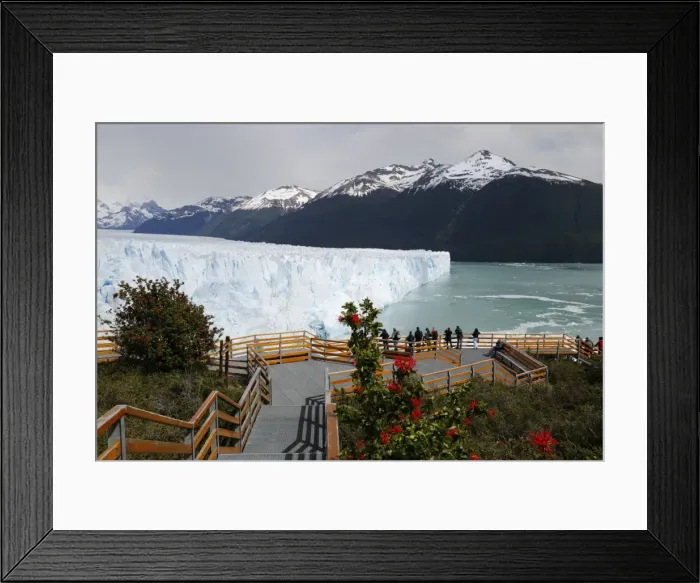 Framed Print : Perito Moreno Glacier on Lago Argentino, El Calafate, Parque Nacional Los Glaciares Framed Print : Perito Moreno Glacier on Lago Argentino, El Calafate, Parque Nacional Los Glaciares