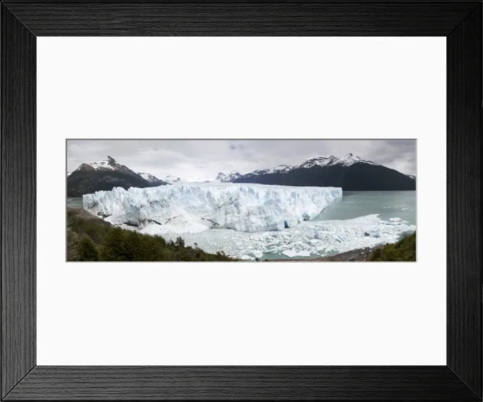 Framed Print : Perito Moreno Glacier on Lago Argentino, El Calafate, Parque Nacional Los Glaciares Framed Print : Perito Moreno Glacier on Lago Argentino, El Calafate, Parque Nacional Los Glaciares