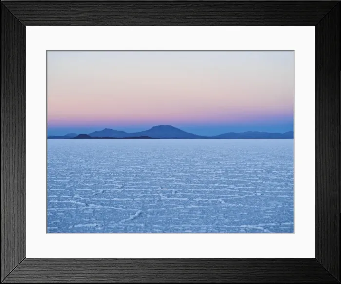 Framed Print : View of the Salar de Uyuni, the largest salt flat in the world, at sunrise, Daniel Campos Province Framed Print : View of the Salar de Uyuni, the largest salt flat in the world, at sunrise, Daniel Campos Province