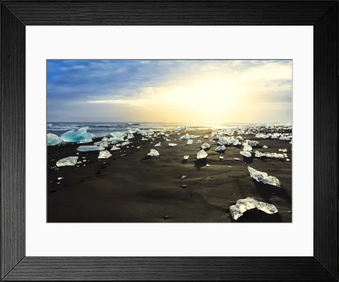 Framed Print : Icebergs on a black sand volcanic beach next to the Jokulsarlon glacial lake in Vatnajokull Framed Print : Icebergs on a black sand volcanic beach next to the Jokulsarlon glacial lake in Vatnajokull