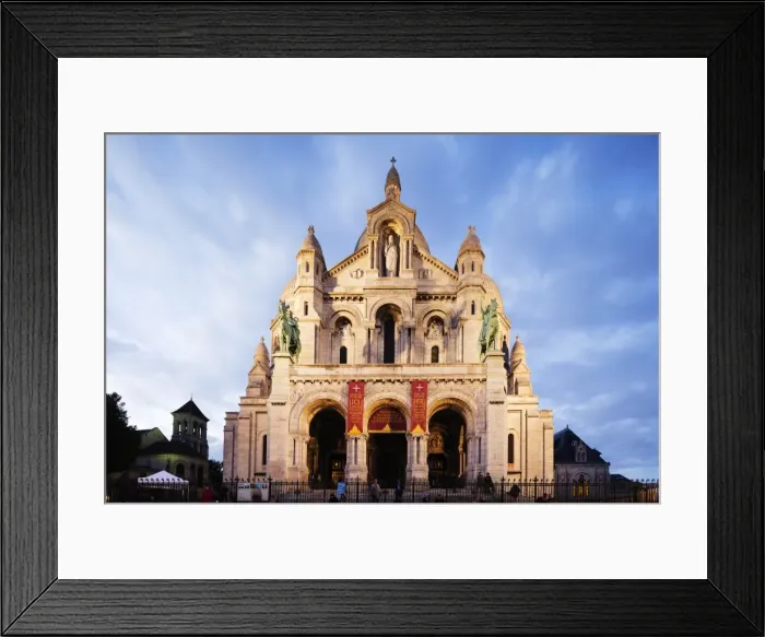 Framed Print : Sacre Coeur Basilica, Montmartre, Paris, France, Europe Framed Print : Sacre Coeur Basilica, Montmartre, Paris, France, Europe