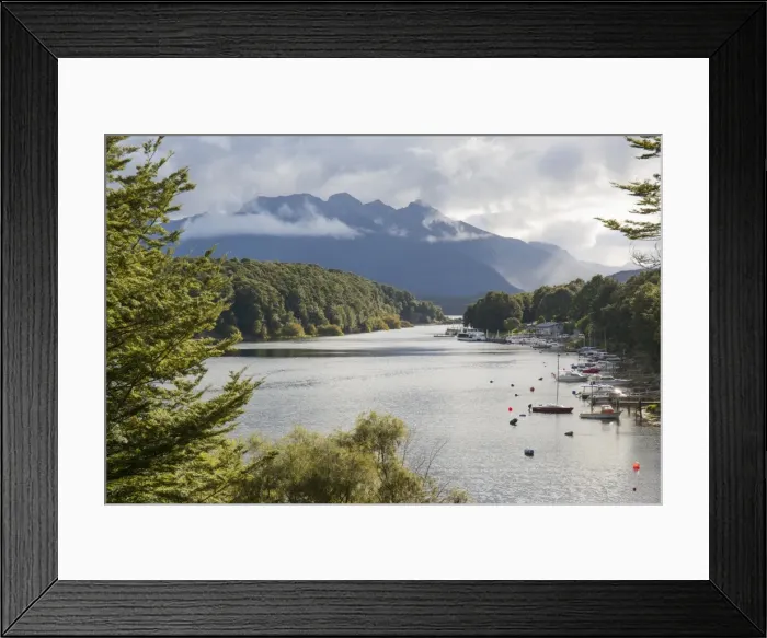 Framed Print : View across Pearl Harbour on Lake Manapouri, Manapouri, Fiordland National Park Framed Print : View across Pearl Harbour on Lake Manapouri, Manapouri, Fiordland National Park