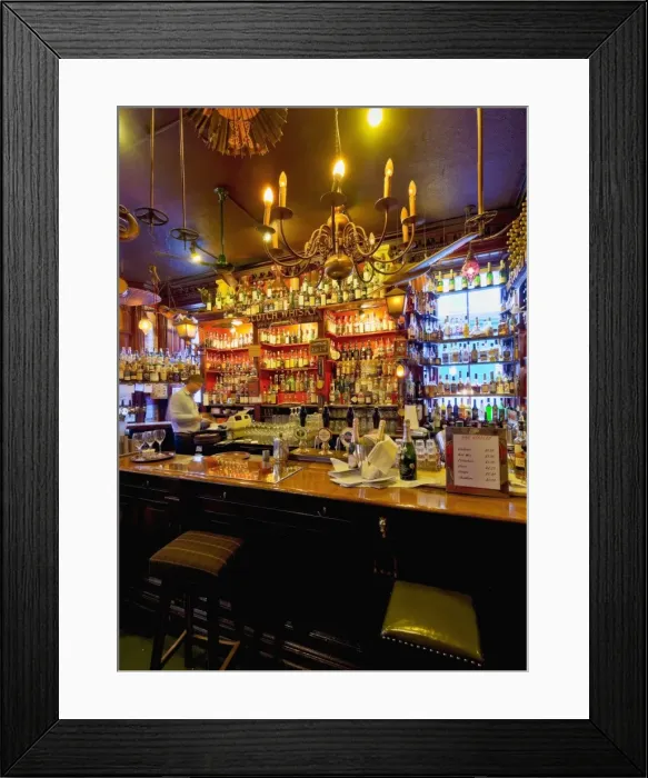 Framed Print : Interior view of the Canny Mans Pub, Edinburgh, Lothian, Scotland, United Kingdom Framed Print : Interior view of the Canny Mans Pub, Edinburgh, Lothian, Scotland, United Kingdom