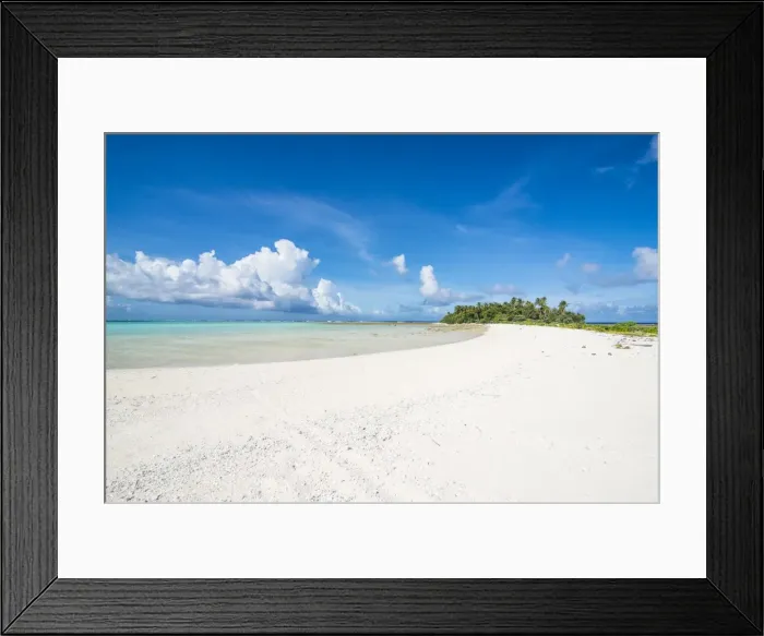 Framed Print : White sand beach on a little island in the lagoon of Wallis, Wallis and Futuna, Pacific Framed Print : White sand beach on a little island in the lagoon of Wallis, Wallis and Futuna, Pacific