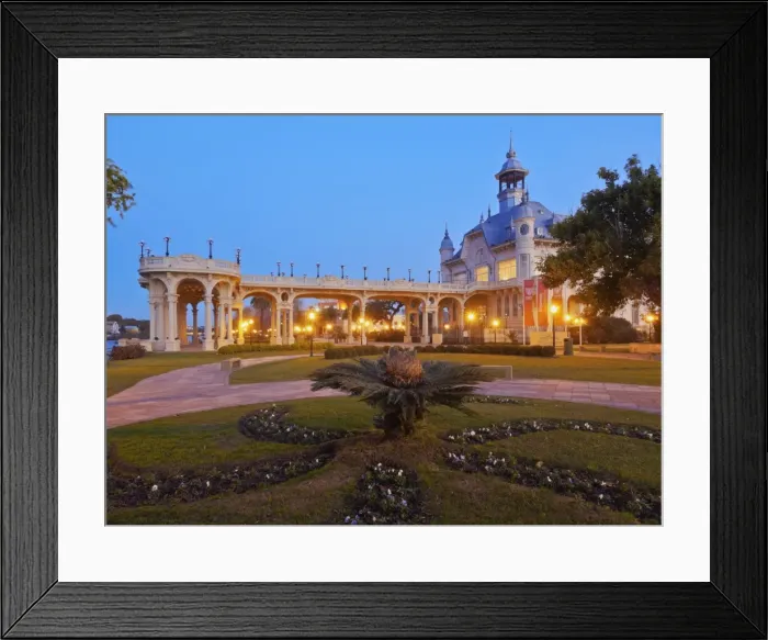 Framed Print : Twilight view of the Municipal Museum of Fine Art, Tigre, Buenos Aires Province, Argentina Framed Print : Twilight view of the Municipal Museum of Fine Art, Tigre, Buenos Aires Province, Argentina