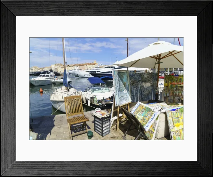 Framed Print : Art for sale by the harbour, Saint Tropez, Var, Cote d Azur, Provence, France, Europe Framed Print : Art for sale by the harbour, Saint Tropez, Var, Cote d Azur, Provence, France, Europe