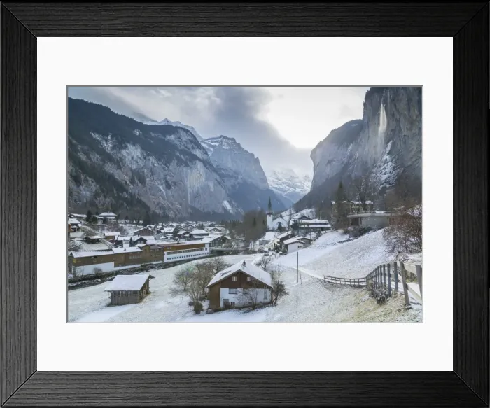 Framed Print : Church at Lauterbrunnen, Jungfrau region, Bernese Oberland, Swiss Alps, Switzerland Framed Print : Church at Lauterbrunnen, Jungfrau region, Bernese Oberland, Swiss Alps, Switzerland