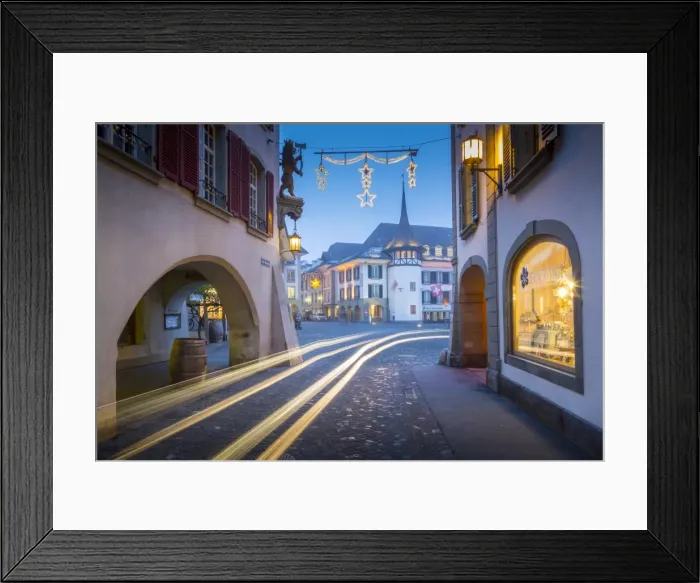 Framed Print : Rathausplatz, Thun, Jungfrau region, Bernese Oberland, Swiss Alps, Switzerland, Europe Framed Print : Rathausplatz, Thun, Jungfrau region, Bernese Oberland, Swiss Alps, Switzerland, Europe