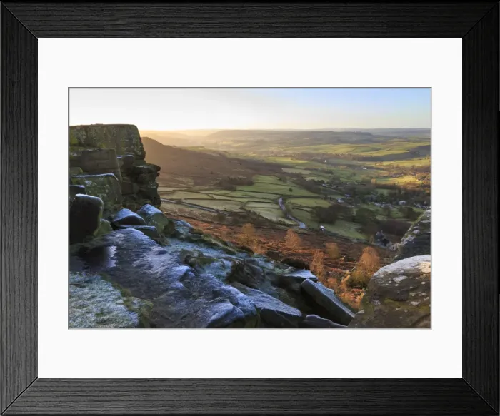 Framed Print : Curbar Edge, at sunrise on a frosty winter morning, Peak District National Park, Derbyshire Framed Print : Curbar Edge, at sunrise on a frosty winter morning, Peak District National Park, Derbyshire