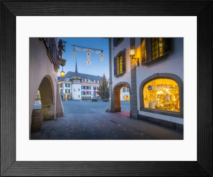 Framed Print : Christmas Tree in Rathausplatz, Thun, Jungfrau region, Bernese Oberland, Swiss Alps Framed Print : Christmas Tree in Rathausplatz, Thun, Jungfrau region, Bernese Oberland, Swiss Alps