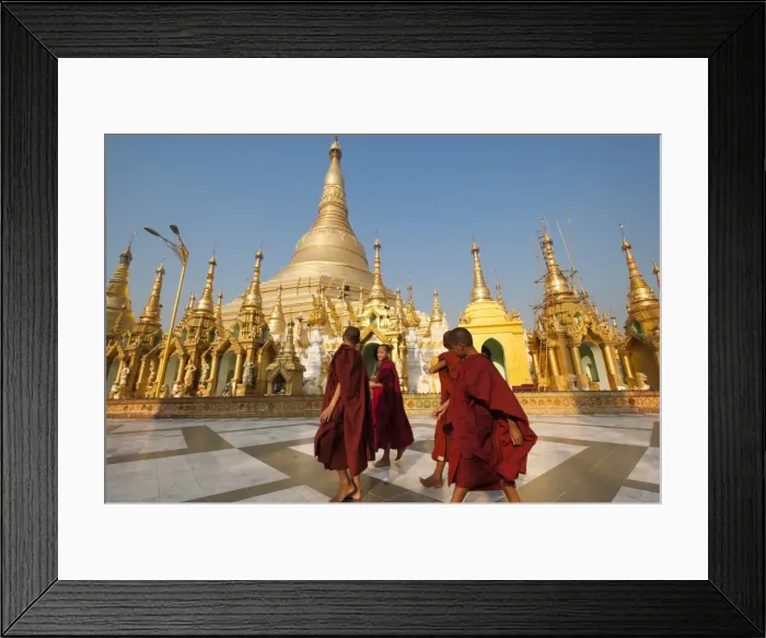 Framed Print : Monks walk around Shwedagon Pagoda, Yangon (Rangoon), Myanmar (Burma), Asia Framed Print : Monks walk around Shwedagon Pagoda, Yangon (Rangoon), Myanmar (Burma), Asia