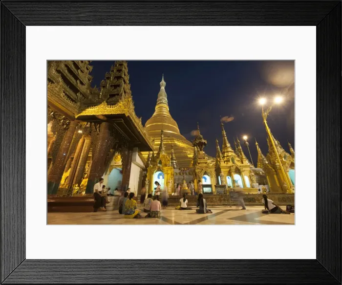 Framed Print : Devotees come to pray at Shwedagon Pagoda, Yangon (Rangoon), Myanmar (Burma), Asia Framed Print : Devotees come to pray at Shwedagon Pagoda, Yangon (Rangoon), Myanmar (Burma), Asia