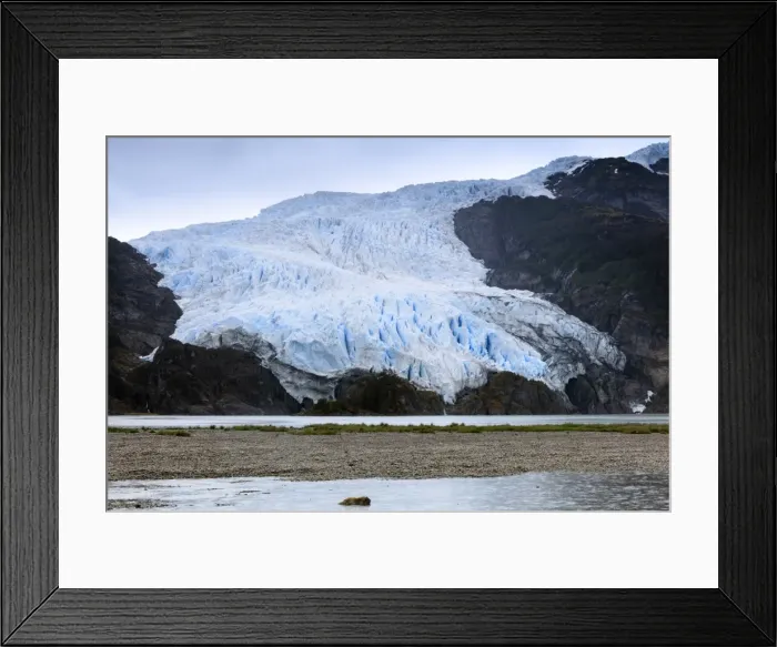 Framed Print : A glacier in the Darwin Mountain range, Alberto de Agostini National Park, Tierra del Fuego Framed Print : A glacier in the Darwin Mountain range, Alberto de Agostini National Park, Tierra del Fuego