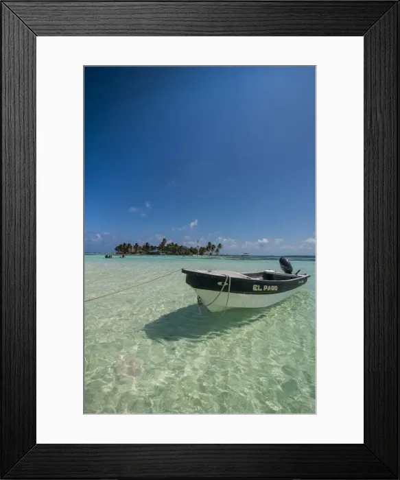 Framed Print : Motorboat anchoring in the turquoise waters of El Acuario, San Andres, Caribbean Sea Framed Print : Motorboat anchoring in the turquoise waters of El Acuario, San Andres, Caribbean Sea