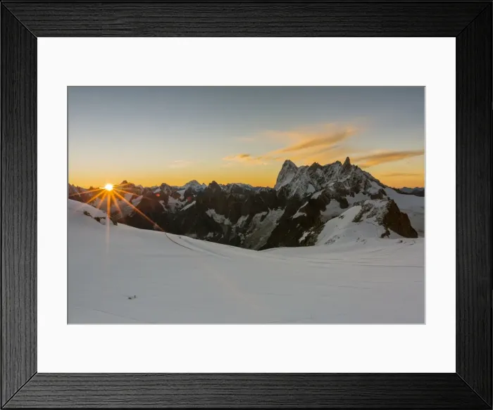 Framed Print : Rochefort ridge with Dent du Geant, Mont Blanc Glacier, Chamonix-Mont-Blanc, Haute-Savoie Framed Print : Rochefort ridge with Dent du Geant, Mont Blanc Glacier, Chamonix-Mont-Blanc, Haute-Savoie