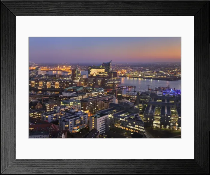 Framed Print : View over HafenCity and Elbphilharmonie at sunset, Hamburg, Hanseatic City, Germany Framed Print : View over HafenCity and Elbphilharmonie at sunset, Hamburg, Hanseatic City, Germany