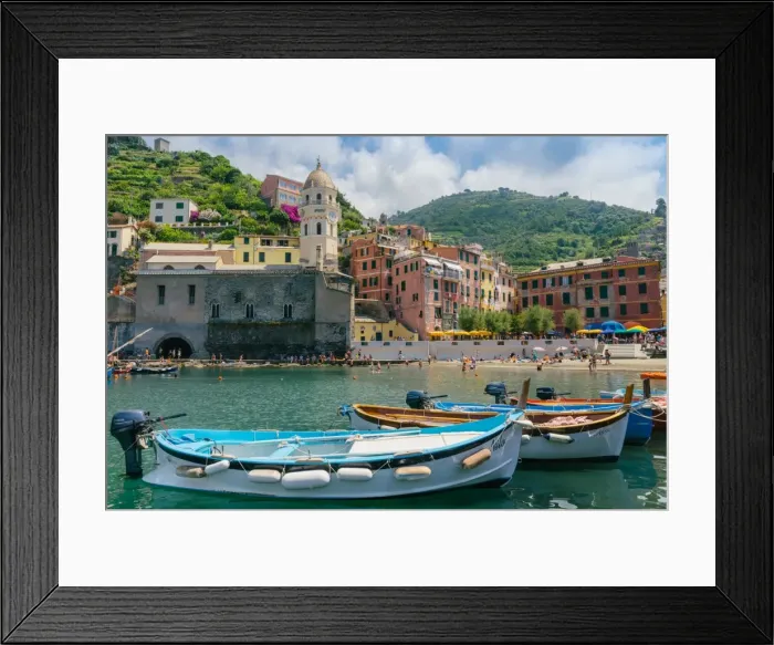 Framed Print : Harbour at Vernazza, Cinque Terre, UNESCO World Heritage Site, Liguria, Italian Riviera