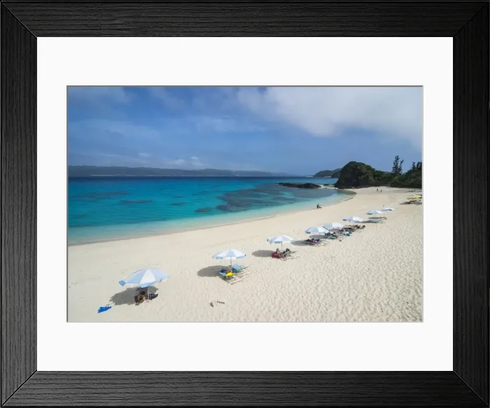 Framed Print : Sun shades on Furuzamami Beach, Zamami Island, Kerama Islands, Okinawa, Japan, Asia Framed Print : Sun shades on Furuzamami Beach, Zamami Island, Kerama Islands, Okinawa, Japan, Asia