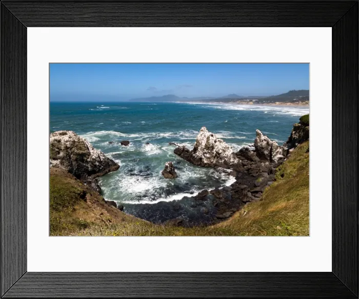 Framed Print : Yaquina Head Nature Reserve near Newport on the Pacific Northwest coast, Oregon Framed Print : Yaquina Head Nature Reserve near Newport on the Pacific Northwest coast, Oregon