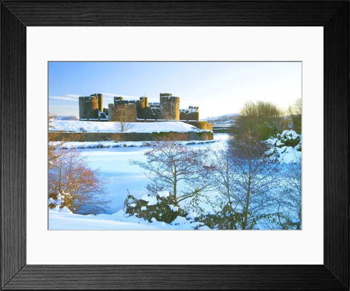 Framed Print : Caerphilly Castle in snow, Caerphilly, near Cardiff, Gwent, Wales, United Kingdom, Europe Framed Print : Caerphilly Castle in snow, Caerphilly, near Cardiff, Gwent, Wales, United Kingdom, Europe