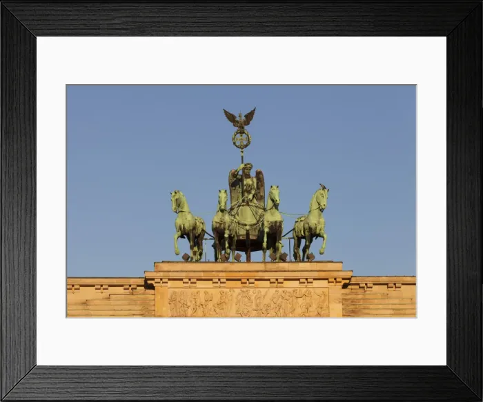 Framed Print : Brandenburg Gate (Brandenburger Tor), Quadriga, Berlin Mitte, Berlin, Germany, Europe Framed Print : Brandenburg Gate (Brandenburger Tor), Quadriga, Berlin Mitte, Berlin, Germany, Europe
