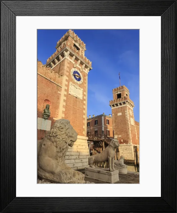 Framed Print : Carved lions, Arsenale entrance (naval shipyard), in winter afternoon sun, Castello
