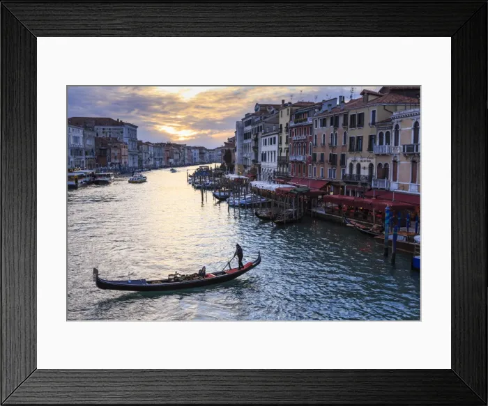 Framed Print : Gondola on the Grand Canal at sunset in winter, from Rialto Bridge, Venice, UNESCO Framed Print : Gondola on the Grand Canal at sunset in winter, from Rialto Bridge, Venice, UNESCO