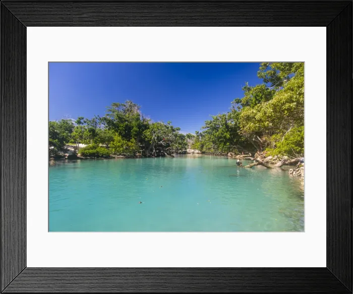 Framed Print : Turquoise waters in the blue lagoon, Efate, Vanuatu, Pacific Framed Print : Turquoise waters in the blue lagoon, Efate, Vanuatu, Pacific