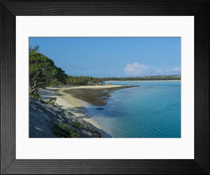 Framed Print : The beautiful lagoon of Ouvea, Loyalty Islands, New Caledonia, Pacific Framed Print : The beautiful lagoon of Ouvea, Loyalty Islands, New Caledonia, Pacific