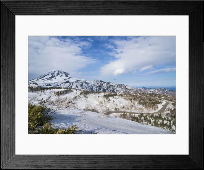 Framed Print : Snowcapped mountains in Shiretoko National Park, UNESCO World Heritage Site, Hokkaido Framed Print : Snowcapped mountains in Shiretoko National Park, UNESCO World Heritage Site, Hokkaido