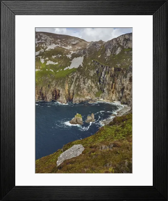 Framed Print : The cliffs at Slieve League, near Killybegs, County Donegal, Ulster, Republic of Ireland Framed Print : The cliffs at Slieve League, near Killybegs, County Donegal, Ulster, Republic of Ireland