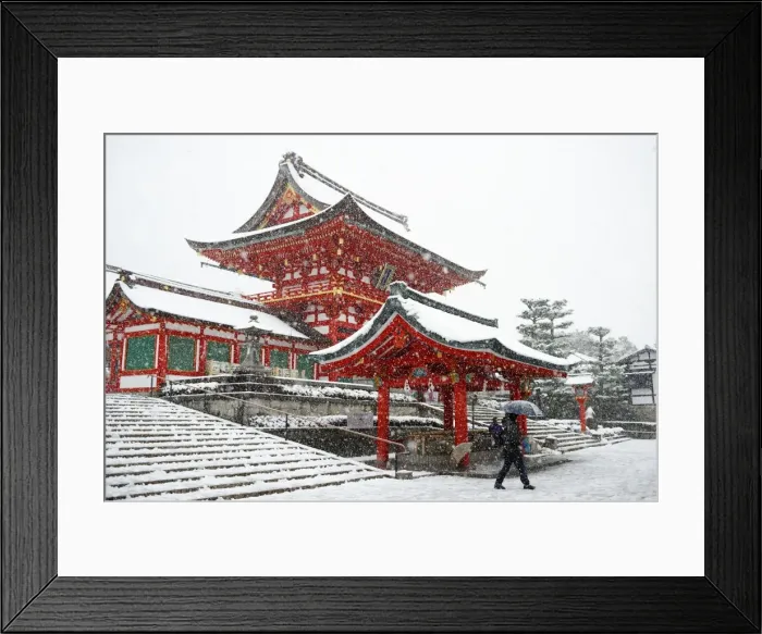 Framed Print : Heavy snow on Fushimi Inari Shrine, Kyoto, Japan, Asia Framed Print : Heavy snow on Fushimi Inari Shrine, Kyoto, Japan, Asia