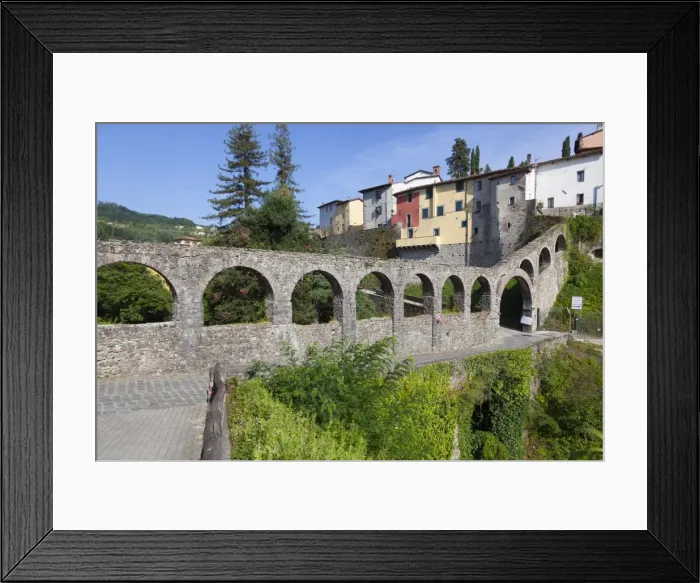 Framed Print : Roman Aqueduct, Barga, Tuscany, Italy, Europe Framed Print : Roman Aqueduct, Barga, Tuscany, Italy, Europe