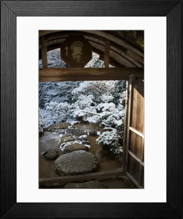 Framed Print : Gate on snowy Japanese garden, Okochi-sanso villa, Kyoto, Japan, Asia Framed Print : Gate on snowy Japanese garden, Okochi-sanso villa, Kyoto, Japan, Asia