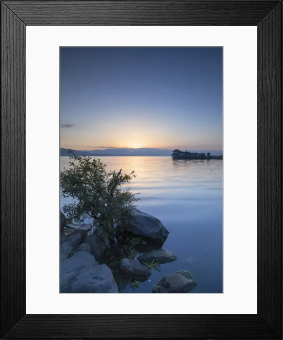 Framed Print : Erhai Lake at sunrise, Dali, Yunnan, China, Asia Framed Print : Erhai Lake at sunrise, Dali, Yunnan, China, Asia
