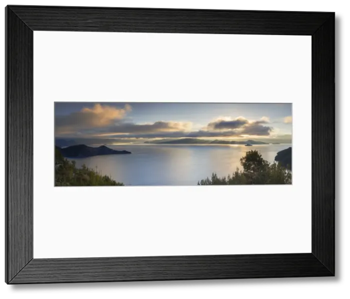 Framed Print : View of Lugu Lake at dawn, Yunnan, China, Asia Framed Print : View of Lugu Lake at dawn, Yunnan, China, Asia