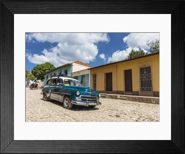 Framed Print : A vintage 1950s American car working as a taxi in the town of Trinidad, UNESCO World Heritage Site Framed Print : A vintage 1950s American car working as a taxi in the town of Trinidad, UNESCO World Heritage Site