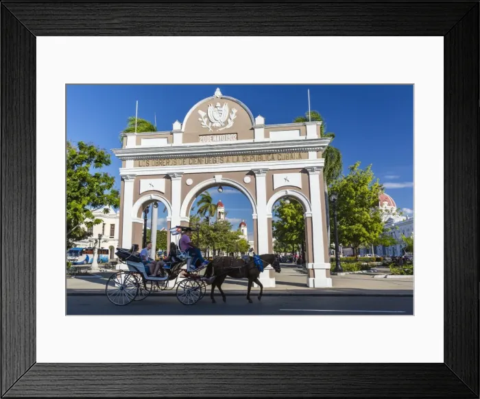 Framed Print : The Arco de Triunfo replica in Parque Jose Marti in the city of Cienfuegos, UNESCO Framed Print : The Arco de Triunfo replica in Parque Jose Marti in the city of Cienfuegos, UNESCO