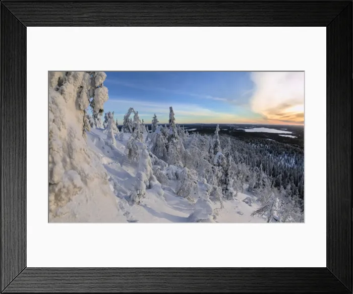 Framed Print : Panorama of snowy landscape and woods framed by blue sky and sun, Ruka, Kuusamo Framed Print : Panorama of snowy landscape and woods framed by blue sky and sun, Ruka, Kuusamo